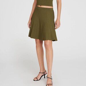 Club Monaco Pleated Mini Knit Skirt Moss Green Sz S
